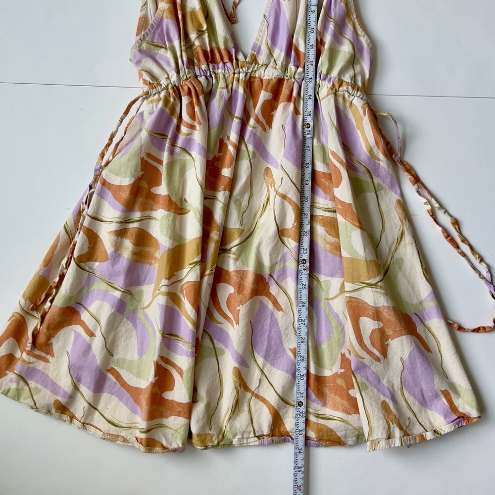 Sleeveless V-Neck Swirl Print Dress in Lavender, Peach & Cream - Picture 6 of 6